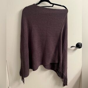 Chic Ribbed Knit Fringe Poncho